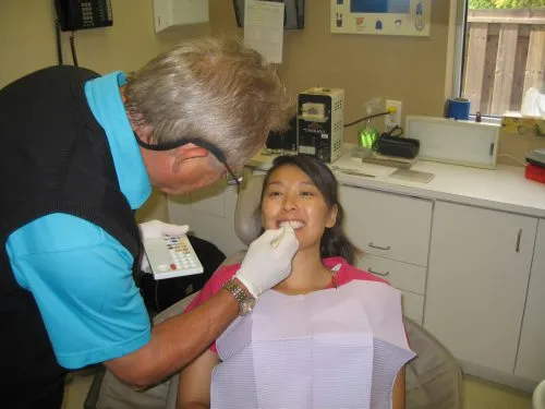 Doctor Lewandowski performing In-Office Custom Staining